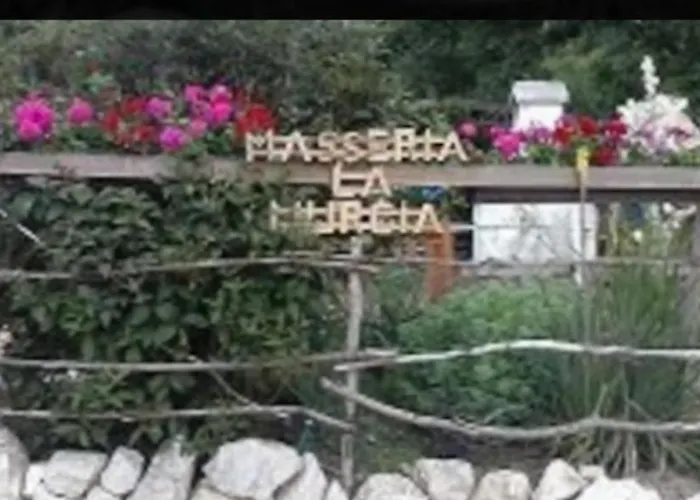 Wildcamp Resort Masseria La Murgia Unterkunft In Einem Wohnwagen